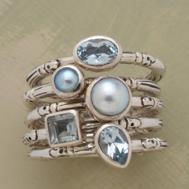 Ring mit eingelegter Perle und Zirkonia in 925 Silber