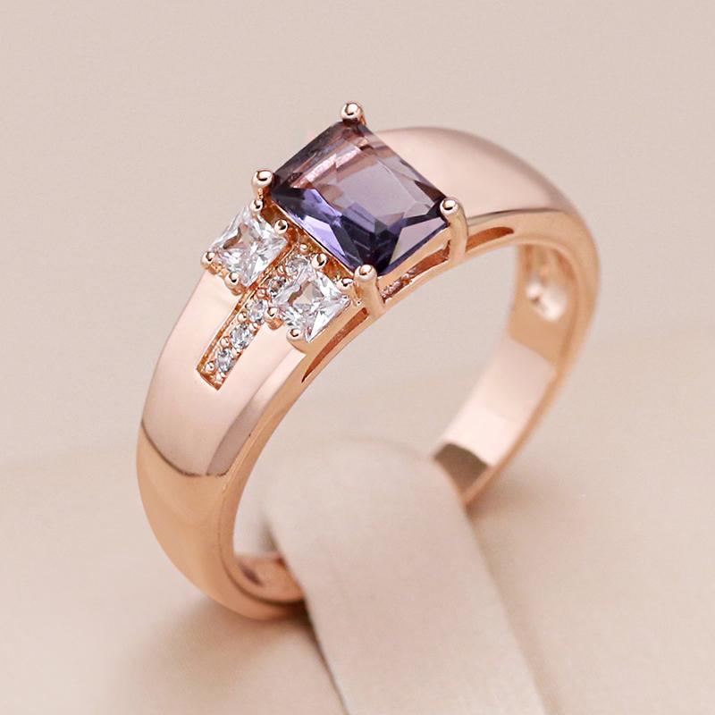 Rechteckiger Amethystring mit kleinen weißen Zirkonen aus 18 Karat Roségold - AC