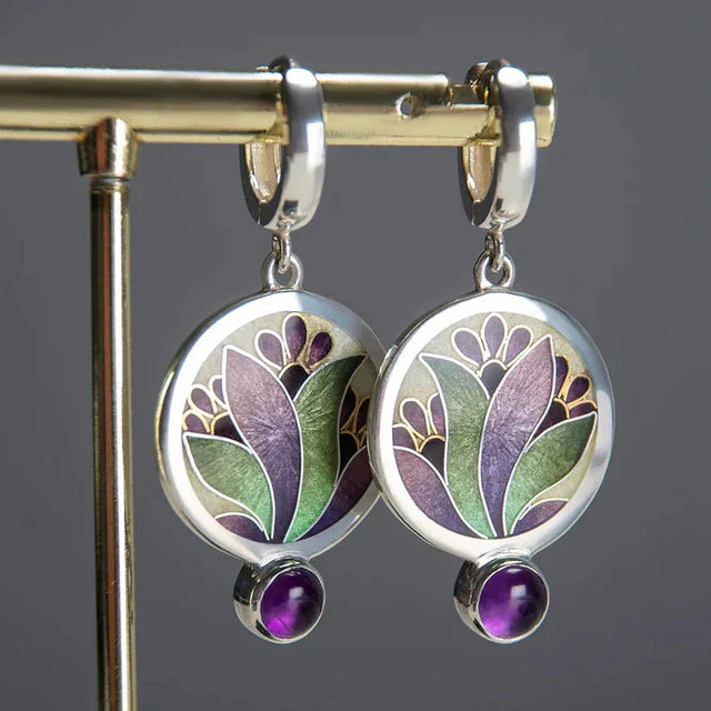 Vintage-Ohrringe mit handgefertigten violetten Blumen