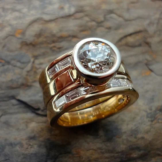 Vintage-Ring aus 18-karätigem vergoldetem Zirkonia