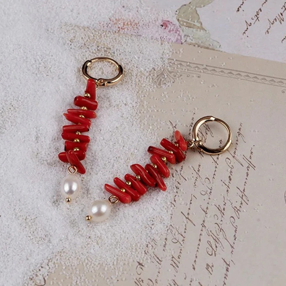 18 Karat vergoldete Ohrringe mit roter Naturkoralle