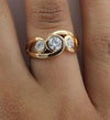 18K Roségold plattierter Vintage-Ring mit drei natürlichen Zirkonia
