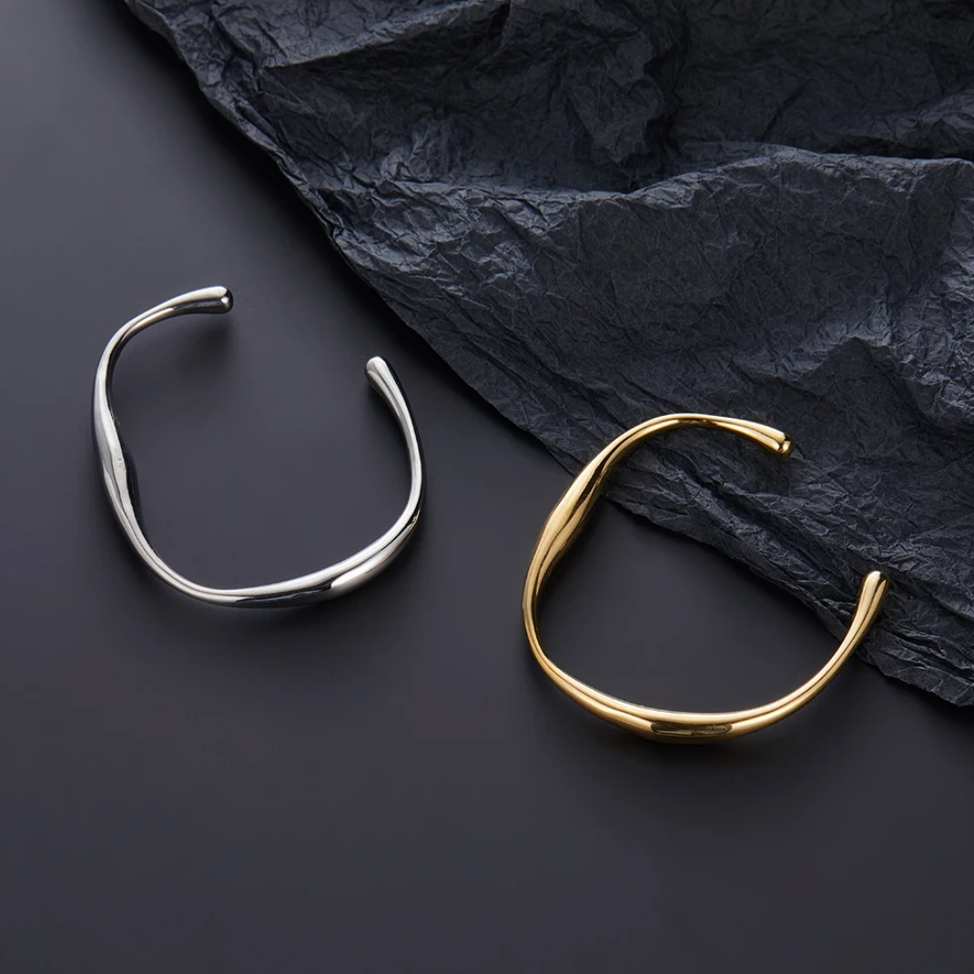 18 Karat vergoldetes Armband in Form eines massiven Zweigs