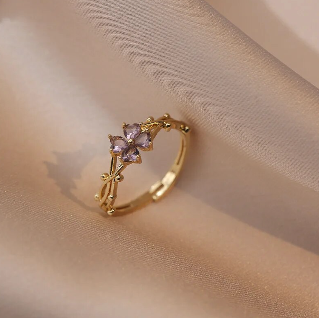 Verstellbarer Gänseblümchenring mit Amethyst-Zirkonia, 18 K. vergoldet