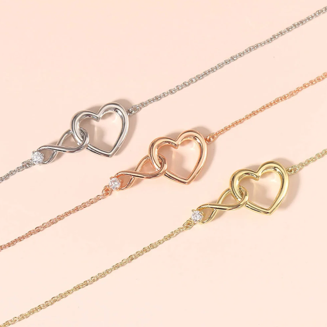 Unendliches Herzarmband mit 18 Karat Roségoldplattierung