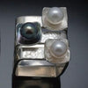 Modernistischer Ring mit Naturperlen