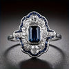 Ring aus 925er Vintage-Silber mit blauem Kristall