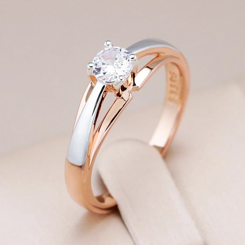 Klassischer Ring mit weißen Steinen, 925er Silber und 18K Rosévergoldung - AC