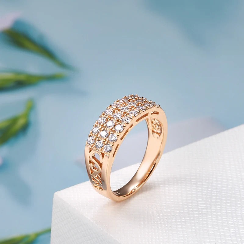 18K Roségold plattiert drei Reihen Inlay natürlichen Zirkon Ring