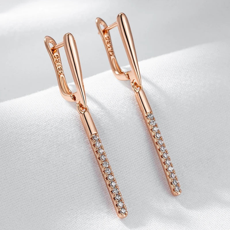 18K Roségold plattiert Long Dangle Earrings mit kleinen natürlichen Zirkonias