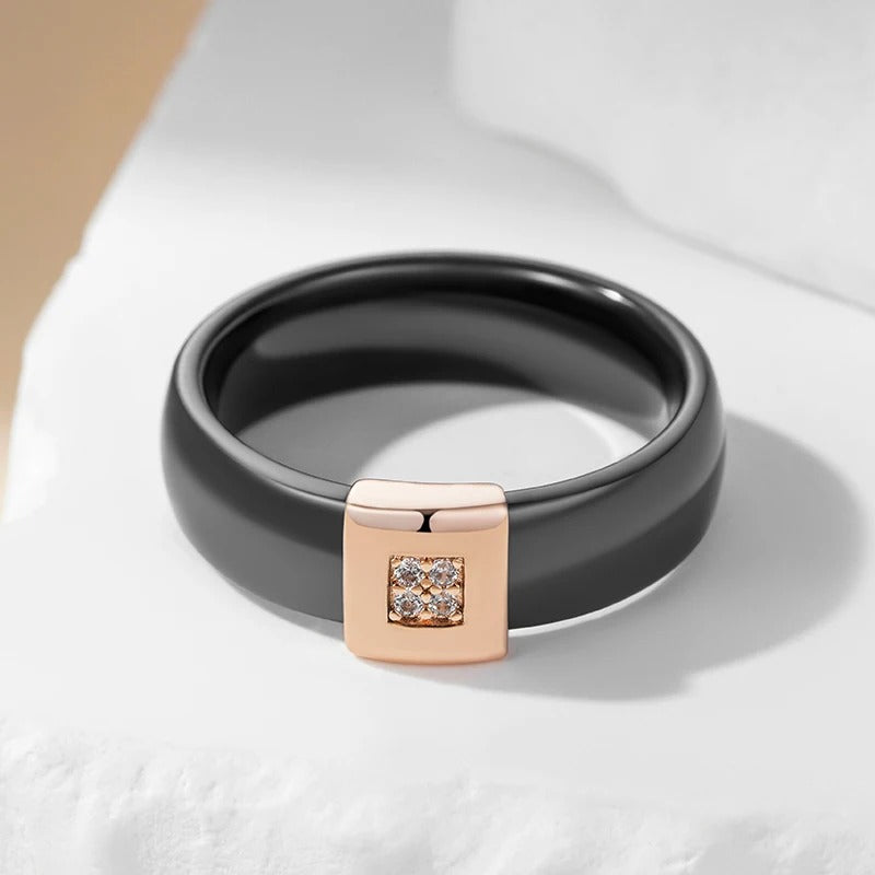 18K Roségold plattiert Schwarz Keramik Ring mit Zirkonia