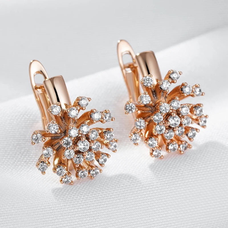 Ohrringe in Form eines Blumenstraußes mit weißen Zirkonias in 18K Roségoldüberzug