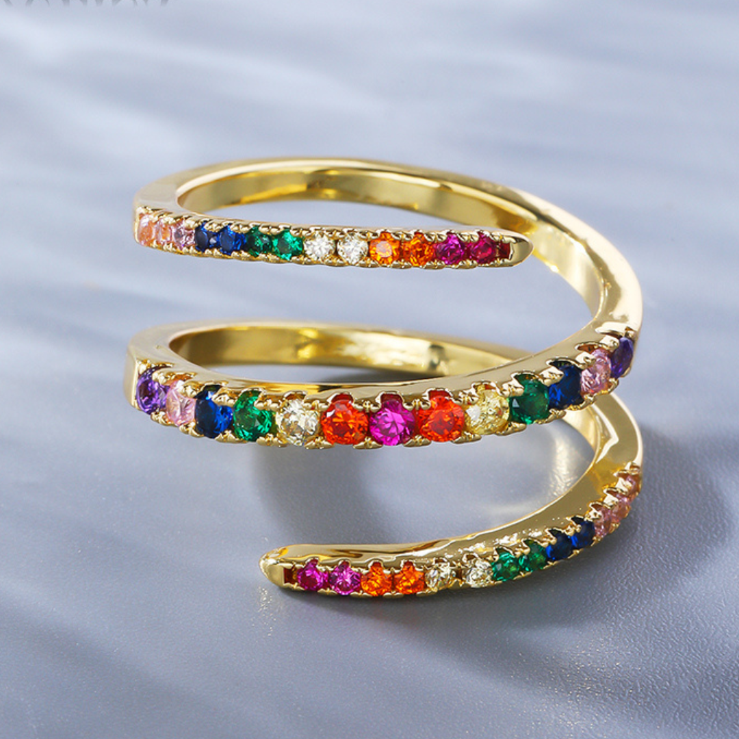 Verstellbarer 18K Gold plattierter Spiralring mit Zirkonia Steinen